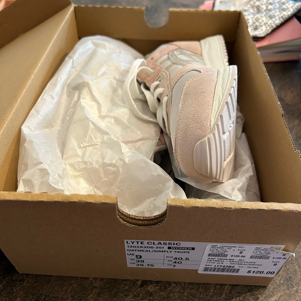 ASICS Sneakers - Picture 4 of 5